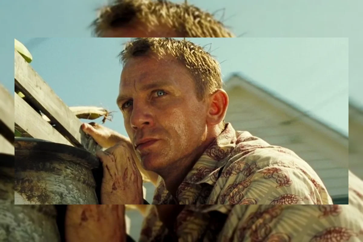 Daniel Craig melakukan aksi freerunning di film Casino Royale