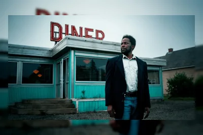 Showrunner From Bantah Teori Penggemar Soal Eloise Jelang Akhir Musim 4