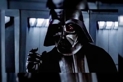Replika Topeng Darth Vader dari Planet Hollywood Laku Rp 300 Jutaan