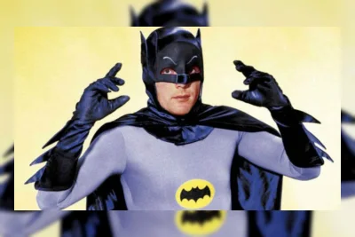 Mainan Robot Batman Timah Tahun 1960-an Terjual Rp400 Juta