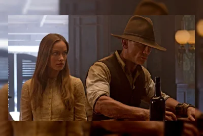 Cowboys & Aliens: Saat Fiksi Ilmiah Barat Kalah dari The Smurfs