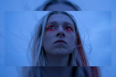 Star Teases A24's Crazy Secret Vampire Movie Ungkap Proyek Rahasia Horor