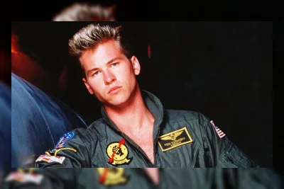 Helm Ikonik Iceman Val Kilmer di Film Top Gun Masuk Lelang Elite