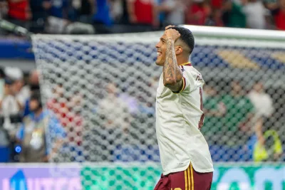 Dilirik Dua Raksasa Spanyol, Pedro Porro Pilih Setia pada Tottenham — untuk Saat Ini