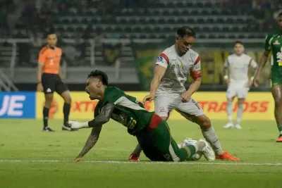 Madura United 1-0 PSM: Gol Cepat dan Penyelamatan Beruntun Angga Saputro