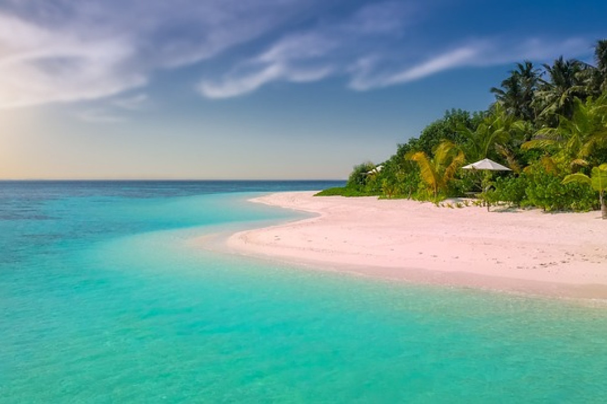 Sedang Viral Destinasi Wisata Terkenal di Jatim, Berikut Informasi Pantai Midodaren di Tulungagung: Tiket Masuk Berapa?