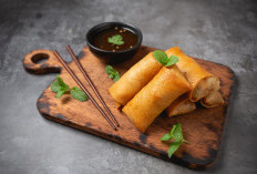 Gorengan Nikmat Ini Cocok Dikonsumsi Kala Hujan! Resep Super Mudah Lumpia Khas Jawa Tengah Cuma Pake Bahan Dasar